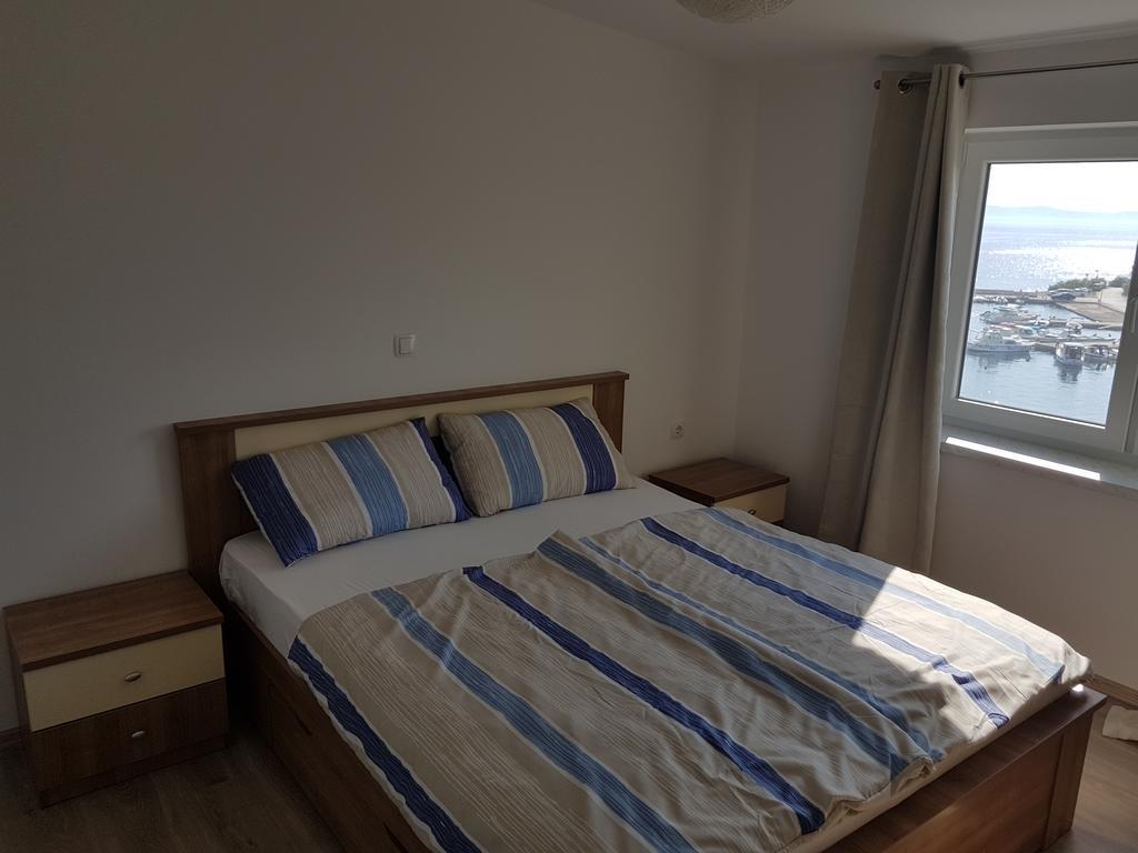 Pansion Marco Polo Hotel Петркане Екстериор снимка