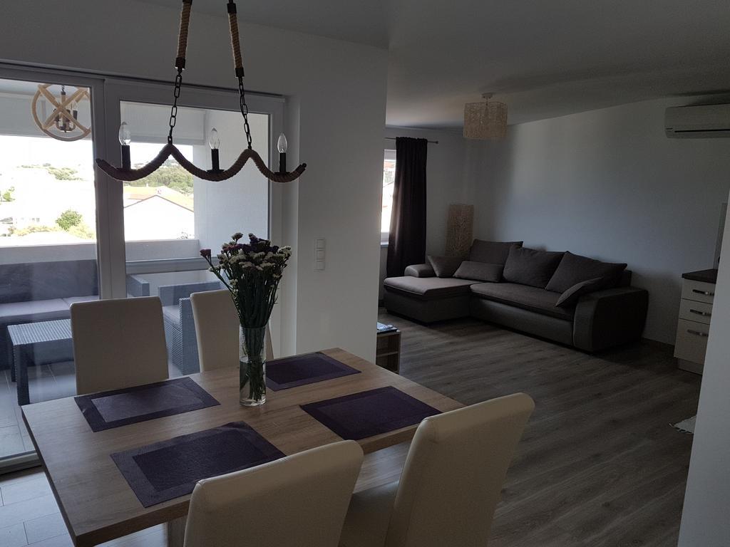 Pansion Marco Polo Hotel Петркане Екстериор снимка