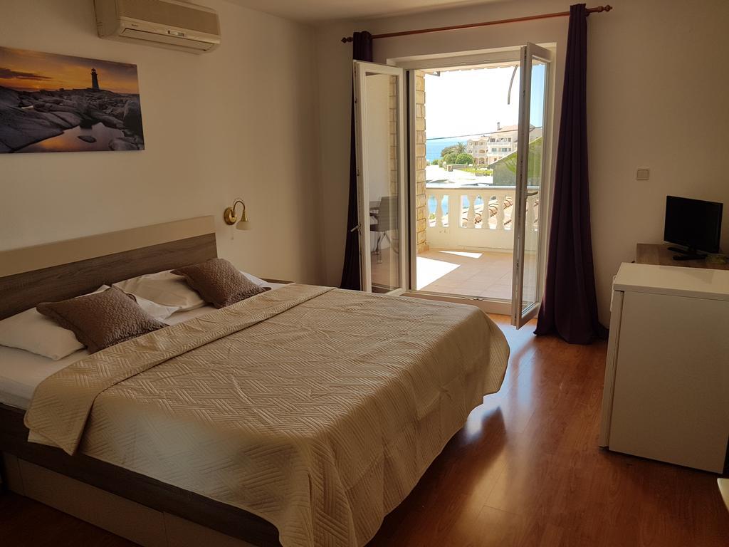 Pansion Marco Polo Hotel Петркане Екстериор снимка