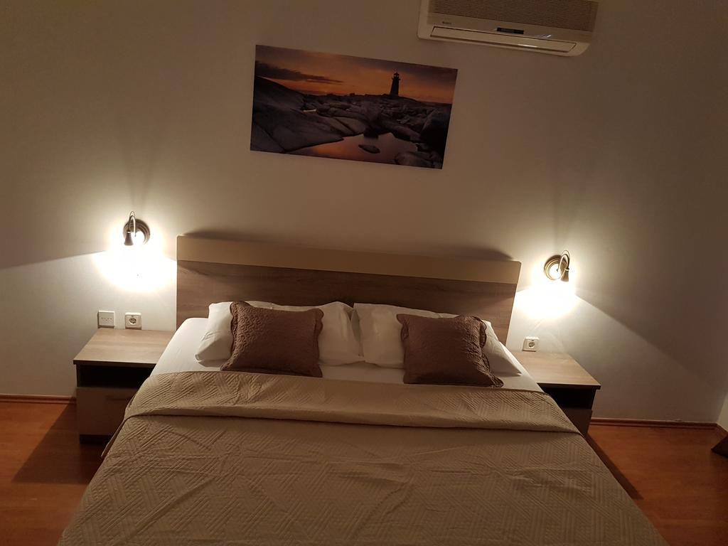 Pansion Marco Polo Hotel Петркане Екстериор снимка