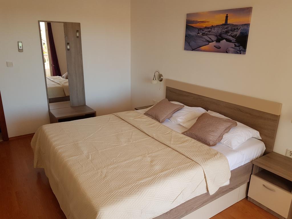 Pansion Marco Polo Hotel Петркане Екстериор снимка